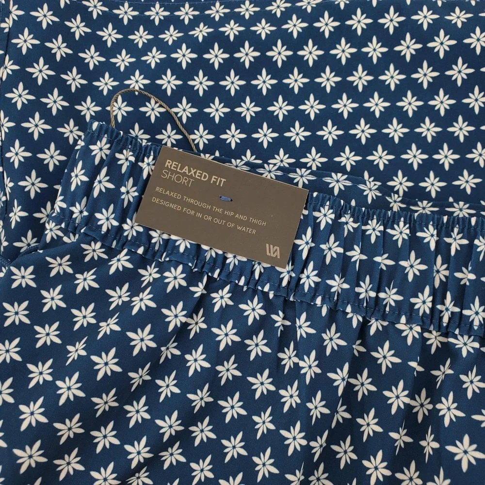 VRST Mens Large Relaxed Fit Resort Short 6in Print Deep Denim Blue Quick Dry New